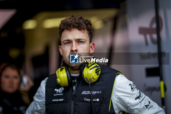 2024-06-16 - JENSEN Mikkel (dnk), Peugeot TotalEnergies, Peugeot 9x8 #93, Hypercar, FIA WEC, portrait during the 2024 24 Hours of Le Mans, 4th round of the 2024 FIA World Endurance Championship, on the Circuit des 24 Heures du Mans, from June 15 to 16, 2024 in Le Mans, France - 24 HEURES DU MANS 2024 - RACE - ENDURANCE - MOTORS