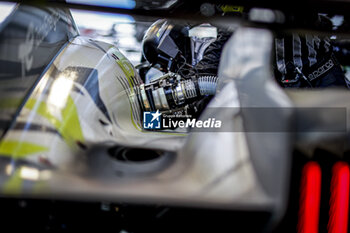 2024-06-16 - pitstop, arrêt aux stands, ravitaillement essence, refueling during the 2024 24 Hours of Le Mans, 4th round of the 2024 FIA World Endurance Championship, on the Circuit des 24 Heures du Mans, from June 15 to 16, 2024 in Le Mans, France - 24 HEURES DU MANS 2024 - RACE - ENDURANCE - MOTORS