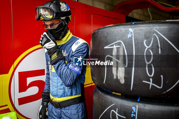 2024-06-16 - pitstop, arrêt aux stands, tyres, pneus, tyre changement de pneus, tires change during the 2024 24 Hours of Le Mans, 4th round of the 2024 FIA World Endurance Championship, on the Circuit des 24 Heures du Mans, from June 15 to 16, 2024 in Le Mans, France - 24 HEURES DU MANS 2024 - RACE - ENDURANCE - MOTORS