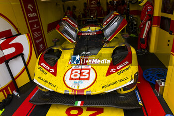 2024-06-16 - 83 KUBICA Robert (pol), SHWARTZMAN Robert (isr), YE Yifei (chn), AF Corse, Ferrari 499P #83, Hypercar, FIA WEC, in the garage after their problem during the 2024 24 Hours of Le Mans, 4th round of the 2024 FIA World Endurance Championship, on the Circuit des 24 Heures du Mans, from June 15 to 16, 2024 in Le Mans, France - 24 HEURES DU MANS 2024 - RACE - ENDURANCE - MOTORS