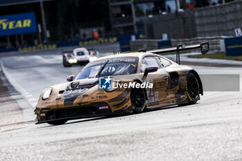 2024-06-16 - 91 LIETZ Richard (aut), SCHURING Morris (nld), SHAHIN Yasser (aus), Manthey EMA, Porsche 911 GT3 R #91, LM GT3, FIA WEC, action during the 2024 24 Hours of Le Mans, 4th round of the 2024 FIA World Endurance Championship, on the Circuit des 24 Heures du Mans, from June 15 to 16, 2024 in Le Mans, France - 24 HEURES DU MANS 2024 - RACE - ENDURANCE - MOTORS