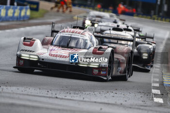 2024-06-16 - 06 ESTRE Kevin (fra), LOTTERER André (ger), VANTHOOR Laurens (bel), Porsche Penske Motorsport, Porsche 963 #06, Hypercar, FIA WEC, action during the 2024 24 Hours of Le Mans, 4th round of the 2024 FIA World Endurance Championship, on the Circuit des 24 Heures du Mans, from June 15 to 16, 2024 in Le Mans, France - 24 HEURES DU MANS 2024 - RACE - ENDURANCE - MOTORS