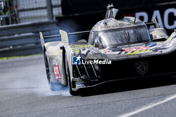 2024-06-16 - 93 VERGNE Jean-Eric (fra), JENSEN Mikkel (dnk), MULLER Nico (swi), Peugeot TotalEnergies, Peugeot 9x8 #93, Hypercar, FIA WEC, action during the 2024 24 Hours of Le Mans, 4th round of the 2024 FIA World Endurance Championship, on the Circuit des 24 Heures du Mans, from June 15 to 16, 2024 in Le Mans, France - 24 HEURES DU MANS 2024 - RACE - ENDURANCE - MOTORS