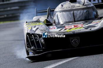 2024-06-16 - 93 VERGNE Jean-Eric (fra), JENSEN Mikkel (dnk), MULLER Nico (swi), Peugeot TotalEnergies, Peugeot 9x8 #93, Hypercar, FIA WEC, action during the 2024 24 Hours of Le Mans, 4th round of the 2024 FIA World Endurance Championship, on the Circuit des 24 Heures du Mans, from June 15 to 16, 2024 in Le Mans, France - 24 HEURES DU MANS 2024 - RACE - ENDURANCE - MOTORS