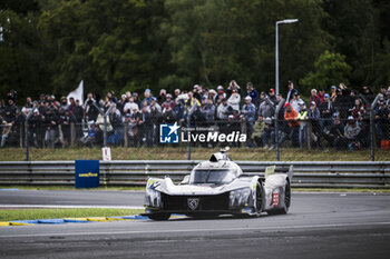 2024-06-16 - 93 VERGNE Jean-Eric (fra), JENSEN Mikkel (dnk), MULLER Nico (swi), Peugeot TotalEnergies, Peugeot 9x8 #93, Hypercar, FIA WEC, action during the 2024 24 Hours of Le Mans, 4th round of the 2024 FIA World Endurance Championship, on the Circuit des 24 Heures du Mans, from June 15 to 16, 2024 in Le Mans, France - 24 HEURES DU MANS 2024 - RACE - ENDURANCE - MOTORS