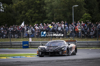 2024-06-16 - 95 SATO Marino (jpn), PINO Nico (chl), HAMAGHUCHI Hiroshi (jpn), United Autosports, McLaren 720S GT3 Evo #95, LM GT3, FIA WEC, action during the 2024 24 Hours of Le Mans, 4th round of the 2024 FIA World Endurance Championship, on the Circuit des 24 Heures du Mans, from June 15 to 16, 2024 in Le Mans, France - 24 HEURES DU MANS 2024 - RACE - ENDURANCE - MOTORS