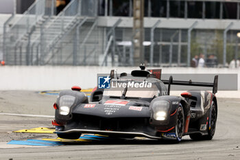 2024-06-16 - 07 LOPEZ José María (arg), KOBAYASHI Kamui (jpn), DE VRIES Nyck (nld), Toyota Gazoo Racing, Toyota GR010 - Hybrid #07, Hypercar, FIA WEC, action during the 2024 24 Hours of Le Mans, 4th round of the 2024 FIA World Endurance Championship, on the Circuit des 24 Heures du Mans, from June 15 to 16, 2024 in Le Mans, France - 24 HEURES DU MANS 2024 - RACE - ENDURANCE - MOTORS