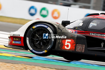 2024-06-16 - 05 CAMPBELL Matt (aus), CHRISTENSEN Michael (dnk), MAKOWIECKI Frédéric (fra), Porsche Penske Motorsport, Porsche 963 #05, Hypercar, FIA WEC, action during the 2024 24 Hours of Le Mans, 4th round of the 2024 FIA World Endurance Championship, on the Circuit des 24 Heures du Mans, from June 15 to 16, 2024 in Le Mans, France - 24 HEURES DU MANS 2024 - RACE - ENDURANCE - MOTORS