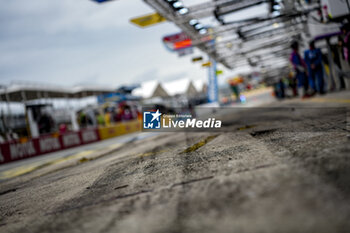 2024-06-16 - illustration pitlane, during the 2024 24 Hours of Le Mans, 4th round of the 2024 FIA World Endurance Championship, on the Circuit des 24 Heures du Mans, from June 15 to 16, 2024 in Le Mans, France - 24 HEURES DU MANS 2024 - RACE - ENDURANCE - MOTORS