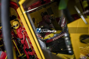 2024-06-16 - 83 KUBICA Robert (pol), SHWARTZMAN Robert (isr), YE Yifei (chn), AF Corse, Ferrari 499P #83, Hypercar, FIA WEC, illustration, stand, box during the 2024 24 Hours of Le Mans, 4th round of the 2024 FIA World Endurance Championship, on the Circuit des 24 Heures du Mans, from June 15 to 16, 2024 in Le Mans, France - 24 HEURES DU MANS 2024 - RACE - ENDURANCE - MOTORS