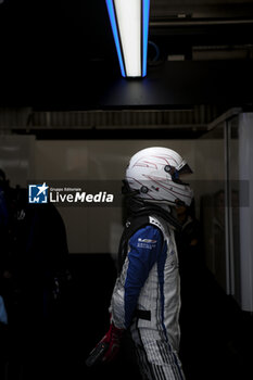 2024-06-16 - LYNN Alex (gbr), Cadillac Racing, Cadillac V-Series.R #02, Hypercar, FIA WEC, portrait, box during the 2024 24 Hours of Le Mans, 4th round of the 2024 FIA World Endurance Championship, on the Circuit des 24 Heures du Mans, from June 15 to 16, 2024 in Le Mans, France - 24 HEURES DU MANS 2024 - RACE - ENDURANCE - MOTORS