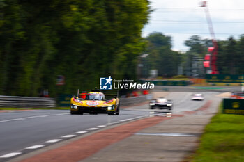 2024-06-16 - 83 KUBICA Robert (pol), SHWARTZMAN Robert (isr), YE Yifei (chn), AF Corse, Ferrari 499P #83, Hypercar, FIA WEC, action during the 2024 24 Hours of Le Mans, 4th round of the 2024 FIA World Endurance Championship, on the Circuit des 24 Heures du Mans, from June 15 to 16, 2024 in Le Mans, France - 24 HEURES DU MANS 2024 - RACE - ENDURANCE - MOTORS