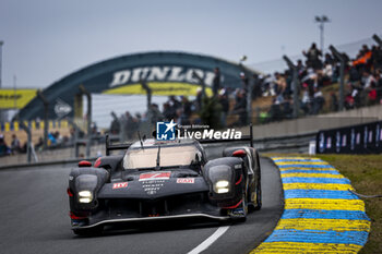 2024-06-16 - 07 LOPEZ José María (arg), KOBAYASHI Kamui (jpn), DE VRIES Nyck (nld), Toyota Gazoo Racing, Toyota GR010 - Hybrid #07, Hypercar, FIA WEC, action during the 2024 24 Hours of Le Mans, 4th round of the 2024 FIA World Endurance Championship, on the Circuit des 24 Heures du Mans, from June 15 to 16, 2024 in Le Mans, France - 24 HEURES DU MANS 2024 - RACE - ENDURANCE - MOTORS