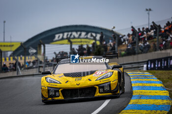 2024-06-16 - 87 HAWKSWORTH Jack (gbr), KIMURA Takeshi (jpn), MASSON Esteban (fra), Akkodis ASP Team, Lexus RC F GT3 #87, LM GT3, FIA WEC, action during the 2024 24 Hours of Le Mans, 4th round of the 2024 FIA World Endurance Championship, on the Circuit des 24 Heures du Mans, from June 15 to 16, 2024 in Le Mans, France - 24 HEURES DU MANS 2024 - RACE - ENDURANCE - MOTORS