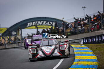 2024-06-16 - 10 CULLEN Ryan (gbr), PILET Patrick (fra), RICHELMI Stéphane (mco), Vector Sport, Oreca 07 - Gibson #10, LMP2, action during the 2024 24 Hours of Le Mans, 4th round of the 2024 FIA World Endurance Championship, on the Circuit des 24 Heures du Mans, from June 15 to 16, 2024 in Le Mans, France - 24 HEURES DU MANS 2024 - RACE - ENDURANCE - MOTORS