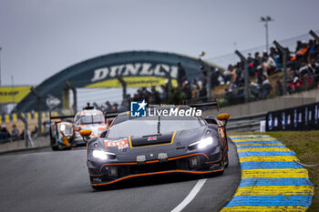 2024-06-16 - 86 WAINWRIGHT Michael (gbr), SERRA Daniel (bra), PERA Riccardo (ita), GR Racing, Ferrari 296 LMGT3 #86, LM GT3, action during the 2024 24 Hours of Le Mans, 4th round of the 2024 FIA World Endurance Championship, on the Circuit des 24 Heures du Mans, from June 15 to 16, 2024 in Le Mans, France - 24 HEURES DU MANS 2024 - RACE - ENDURANCE - MOTORS