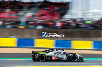 2024-06-16 - 93 VERGNE Jean-Eric (fra), JENSEN Mikkel (dnk), MULLER Nico (swi), Peugeot TotalEnergies, Peugeot 9x8 #93, Hypercar, FIA WEC, action during the 2024 24 Hours of Le Mans, 4th round of the 2024 FIA World Endurance Championship, on the Circuit des 24 Heures du Mans, from June 15 to 16, 2024 in Le Mans, France - 24 HEURES DU MANS 2024 - RACE - ENDURANCE - MOTORS