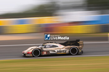 2024-06-16 - 38 RASMUSSEN Oliver (dnk), HANSON Philip (gbr), BUTTON Jenson (gbr), Hertz Team Jota, Porsche 963 #38, Hypercar, FIA WEC, action during the 2024 24 Hours of Le Mans, 4th round of the 2024 FIA World Endurance Championship, on the Circuit des 24 Heures du Mans, from June 15 to 16, 2024 in Le Mans, France - 24 HEURES DU MANS 2024 - RACE - ENDURANCE - MOTORS