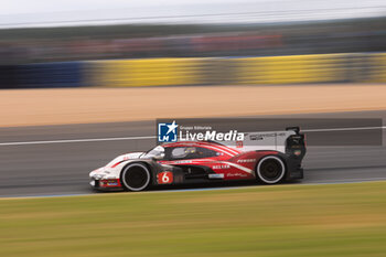 2024-06-16 - 06 ESTRE Kevin (fra), LOTTERER André (ger), VANTHOOR Laurens (bel), Porsche Penske Motorsport, Porsche 963 #06, Hypercar, FIA WEC, action during the 2024 24 Hours of Le Mans, 4th round of the 2024 FIA World Endurance Championship, on the Circuit des 24 Heures du Mans, from June 15 to 16, 2024 in Le Mans, France - 24 HEURES DU MANS 2024 - RACE - ENDURANCE - MOTORS