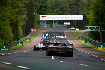 2024-06-16 - 55 HERIAU François (fra), MANN Simon (usa), ROVERA Alessio (ita), Vista AF Corse, Ferrari 296 GT3 #55, LM GT3, FIA WEC, action during the 2024 24 Hours of Le Mans, 4th round of the 2024 FIA World Endurance Championship, on the Circuit des 24 Heures du Mans, from June 15 to 16, 2024 in Le Mans, France - 24 HEURES DU MANS 2024 - RACE - ENDURANCE - MOTORS