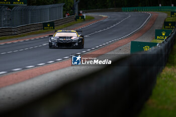 2024-06-16 - 82 JUNCADELLA Daniel (spa), BAUD Sébastien (fra), KOIZUMI Hiroshi (jpn), TF Sport, Corvette Z06 GT3.R #82, LM GT3, FIA WEC, action during the 2024 24 Hours of Le Mans, 4th round of the 2024 FIA World Endurance Championship, on the Circuit des 24 Heures du Mans, from June 15 to 16, 2024 in Le Mans, France - 24 HEURES DU MANS 2024 - RACE - ENDURANCE - MOTORS