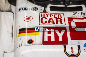 2024-06-16 - 99 TINCKNELL Harry (gbr), JANI Neel (swi), ANDLAUER Julien (fra), Proton Competition, Porsche 963 #99, Hypercar, FIA WEC, dirty during the 2024 24 Hours of Le Mans, 4th round of the 2024 FIA World Endurance Championship, on the Circuit des 24 Heures du Mans, from June 15 to 16, 2024 in Le Mans, France - 24 HEURES DU MANS 2024 - RACE - ENDURANCE - MOTORS