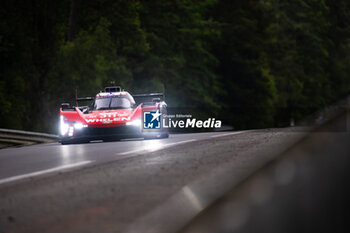 2024-06-16 - 311 DERANI Luis Felipe (bra), AITKEN Jack (gbr), DRUGOVICH Felipe (bra), Whelen Cadillac Racing, Cadillac V-Series.R #311, Hypercar, action during the 2024 24 Hours of Le Mans, 4th round of the 2024 FIA World Endurance Championship, on the Circuit des 24 Heures du Mans, from June 15 to 16, 2024 in Le Mans, France - 24 HEURES DU MANS 2024 - RACE - ENDURANCE - MOTORS