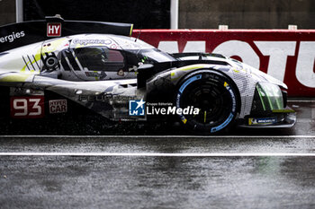 2024-06-16 - 93 VERGNE Jean-Eric (fra), JENSEN Mikkel (dnk), MULLER Nico (swi), Peugeot TotalEnergies, Peugeot 9x8 #93, Hypercar, FIA WEC, action during the 2024 24 Hours of Le Mans, 4th round of the 2024 FIA World Endurance Championship, on the Circuit des 24 Heures du Mans, from June 15 to 16, 2024 in Le Mans, France - 24 HEURES DU MANS 2024 - RACE - ENDURANCE - MOTORS