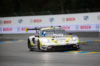 2024-06-16 - 92 MALYKHIN Aliaksandr (kna), STURM Joel (ger), BACHLER Klaus (aut), Manthey Purerxcing, Porsche 911 GT3 R #91, LM GT3, FIA WEC, action during the 2024 24 Hours of Le Mans, 4th round of the 2024 FIA World Endurance Championship, on the Circuit des 24 Heures du Mans, from June 15 to 16, 2024 in Le Mans, France - 24 HEURES DU MANS 2024 - RACE - ENDURANCE - MOTORS