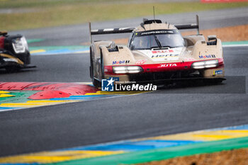 2024-06-16 - 38 RASMUSSEN Oliver (dnk), HANSON Philip (gbr), BUTTON Jenson (gbr), Hertz Team Jota, Porsche 963 #38, Hypercar, FIA WEC, action during the 2024 24 Hours of Le Mans, 4th round of the 2024 FIA World Endurance Championship, on the Circuit des 24 Heures du Mans, from June 15 to 16, 2024 in Le Mans, France - 24 HEURES DU MANS 2024 - RACE - ENDURANCE - MOTORS