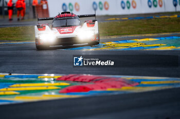 2024-06-16 - 05 CAMPBELL Matt (aus), CHRISTENSEN Michael (dnk), MAKOWIECKI Frédéric (fra), Porsche Penske Motorsport, Porsche 963 #05, Hypercar, FIA WEC, action during the 2024 24 Hours of Le Mans, 4th round of the 2024 FIA World Endurance Championship, on the Circuit des 24 Heures du Mans, from June 15 to 16, 2024 in Le Mans, France - 24 HEURES DU MANS 2024 - RACE - ENDURANCE - MOTORS