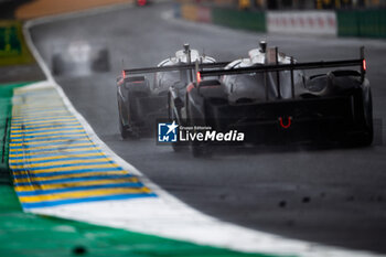 2024-06-16 - 08 BUEMI Sébastien (swi), HARTLEY Brendon (nzl), HIRAKAWA Ryo (jpn), Toyota Gazoo Racing, Toyota GR010 - Hybrid #08, Hypercar, FIA WEC, action during the 2024 24 Hours of Le Mans, 4th round of the 2024 FIA World Endurance Championship, on the Circuit des 24 Heures du Mans, from June 15 to 16, 2024 in Le Mans, France - 24 HEURES DU MANS 2024 - RACE - ENDURANCE - MOTORS