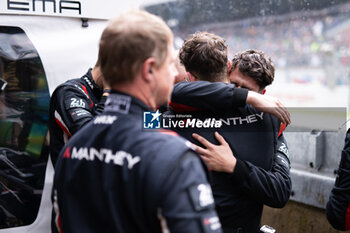 2024-06-16 - Porsche Manthey Purerxcing celebrates their win during the 2024 24 Hours of Le Mans, 4th round of the 2024 FIA World Endurance Championship, on the Circuit des 24 Heures du Mans, from June 15 to 16, 2024 in Le Mans, France - 24 HEURES DU MANS 2024 - RACE - ENDURANCE - MOTORS