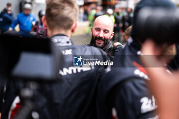 2024-06-16 - Porsche Manthey Purerxcing celebrates their win during the 2024 24 Hours of Le Mans, 4th round of the 2024 FIA World Endurance Championship, on the Circuit des 24 Heures du Mans, from June 15 to 16, 2024 in Le Mans, France - 24 HEURES DU MANS 2024 - RACE - ENDURANCE - MOTORS