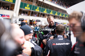 2024-06-16 - Porsche Manthey Purerxcing celebrates their win during the 2024 24 Hours of Le Mans, 4th round of the 2024 FIA World Endurance Championship, on the Circuit des 24 Heures du Mans, from June 15 to 16, 2024 in Le Mans, France - 24 HEURES DU MANS 2024 - RACE - ENDURANCE - MOTORS