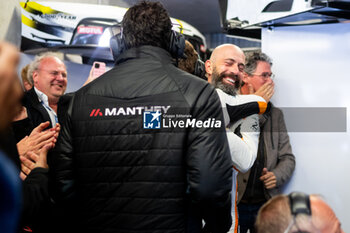 2024-06-16 - Porsche Manthey Purerxcing celebrates their win with SHAHIN Yasser (aus), during the 2024 24 Hours of Le Mans, 4th round of the 2024 FIA World Endurance Championship, on the Circuit des 24 Heures du Mans, from June 15 to 16, 2024 in Le Mans, France - 24 HEURES DU MANS 2024 - RACE - ENDURANCE - MOTORS