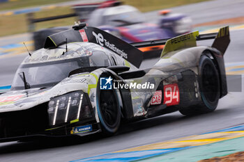 2024-06-16 - 94 VANDOORNE Stoffel (bel), DUVAL Loïc (fra), DI RESTA Paul (gbr), Peugeot TotalEnergies, Peugeot 9x8 #94, Hypercar, FIA WEC, action during the 2024 24 Hours of Le Mans, 4th round of the 2024 FIA World Endurance Championship, on the Circuit des 24 Heures du Mans, from June 15 to 16, 2024 in Le Mans, France - 24 HEURES DU MANS 2024 - RACE - ENDURANCE - MOTORS