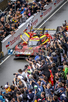 2024-06-16 - 50 FUOCO Antonio (ita), MOLINA Miguel (spa), NIELSEN Nicklas (dnk), Ferrari AF Corse, Ferrari 499P #50, Hypercar, FIA WEC, finish line, arrivee, portrait during the 2024 24 Hours of Le Mans, 4th round of the 2024 FIA World Endurance Championship, on the Circuit des 24 Heures du Mans, from June 15 to 16, 2024 in Le Mans, France - 24 HEURES DU MANS 2024 - RACE - ENDURANCE - MOTORS