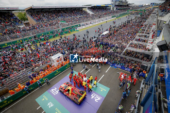 2024-06-16 - finish line, arrivee, podium, portrait ambiance pitlane, 50 FUOCO Antonio (ita), MOLINA Miguel (spa), NIELSEN Nicklas (dnk), Ferrari AF Corse, Ferrari 499P #50, Hypercar, FIA WEC, portrait during the 2024 24 Hours of Le Mans, 4th round of the 2024 FIA World Endurance Championship, on the Circuit des 24 Heures du Mans, from June 15 to 16, 2024 in Le Mans, France - 24 HEURES DU MANS 2024 - RACE - ENDURANCE - MOTORS