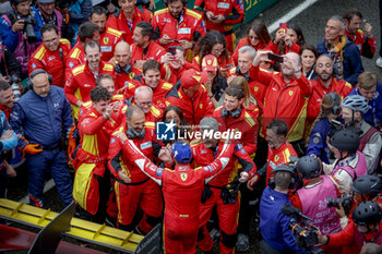 2024-06-16 - finish line, arrivee, podium, portrait ambiance pitlane, 50 FUOCO Antonio (ita), MOLINA Miguel (spa), NIELSEN Nicklas (dnk), Ferrari AF Corse, Ferrari 499P #50, Hypercar, FIA WEC, portrait during the 2024 24 Hours of Le Mans, 4th round of the 2024 FIA World Endurance Championship, on the Circuit des 24 Heures du Mans, from June 15 to 16, 2024 in Le Mans, France - 24 HEURES DU MANS 2024 - RACE - ENDURANCE - MOTORS