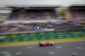 2024-06-16 - 06 ESTRE Kevin (fra), LOTTERER André (ger), VANTHOOR Laurens (bel), Porsche Penske Motorsport, Porsche 963 #06, Hypercar, FIA WEC, action during the 2024 24 Hours of Le Mans, 4th round of the 2024 FIA World Endurance Championship, on the Circuit des 24 Heures du Mans, from June 15 to 16, 2024 in Le Mans, France - 24 HEURES DU MANS 2024 - RACE - ENDURANCE - MOTORS