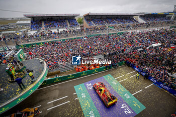 2024-06-16 - 22 JARVIS Oliver (gbr), GARG Bijoy (usa), SIEGEL Nolan (usa), United Autosports, Oreca 07 - Gibson #22, LMP2, 34 SMIECHOWSKI Jakub (pol), LOMKO Vladislav (grd), NOVALAK Clément (fra), Inter Europol Competition, Oreca 07 - Gibson #34, LMP2, 28 LAFARGUE Paul (fra), VAN UITERT Job (nld), DE GERUS Reshad (fra), Idec Sport, Oreca 07 - Gibson #28, LMP2, Podium portrait during the 2024 24 Hours of Le Mans, 4th round of the 2024 FIA World Endurance Championship, on the Circuit des 24 Heures du Mans, from June 15 to 16, 2024 in Le Mans, France - 24 HEURES DU MANS 2024 - RACE - ENDURANCE - MOTORS