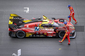 2024-06-16 - 50 FUOCO Antonio (ita), MOLINA Miguel (spa), NIELSEN Nicklas (dnk), Ferrari AF Corse, Ferrari 499P #50, Hypercar, FIA WEC, finish line, arrivee, portrait during the 2024 24 Hours of Le Mans, 4th round of the 2024 FIA World Endurance Championship, on the Circuit des 24 Heures du Mans, from June 15 to 16, 2024 in Le Mans, France - 24 HEURES DU MANS 2024 - RACE - ENDURANCE - MOTORS