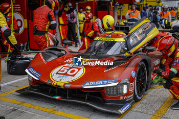 2024-06-16 - 50 FUOCO Antonio (ita), MOLINA Miguel (spa), NIELSEN Nicklas (dnk), Ferrari AF Corse, Ferrari 499P #50, Hypercar, FIA WEC, pitstop, arrêt aux stands during the 2024 24 Hours of Le Mans, 4th round of the 2024 FIA World Endurance Championship, on the Circuit des 24 Heures du Mans, from June 15 to 16, 2024 in Le Mans, France - 24 HEURES DU MANS 2024 - RACE - ENDURANCE - MOTORS