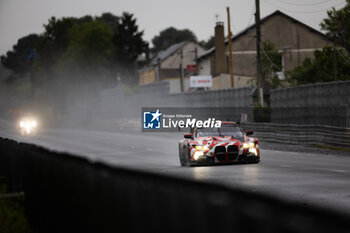 2024-06-16 - 31 FARFUS Augusto (bra), GELAEL Sean (ind), LEUNG Darren (gbr), Team WRT, BMW M4 GT3 #31, LM GT3, FIA WEC, action during the 2024 24 Hours of Le Mans, 4th round of the 2024 FIA World Endurance Championship, on the Circuit des 24 Heures du Mans, from June 15 to 16, 2024 in Le Mans, France - 24 HEURES DU MANS 2024 - RACE - ENDURANCE - MOTORS