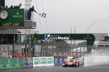 2024-06-16 - 50 FUOCO Antonio (ita), MOLINA Miguel (spa), NIELSEN Nicklas (dnk), Ferrari AF Corse, Ferrari 499P #50, Hypercar, FIA WEC, action during the 2024 24 Hours of Le Mans, 4th round of the 2024 FIA World Endurance Championship, on the Circuit des 24 Heures du Mans, from June 15 to 16, 2024 in Le Mans, France - 24 HEURES DU MANS 2024 - RACE - ENDURANCE - MOTORS