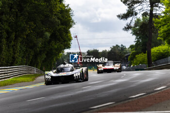 2024-06-16 - 94 VANDOORNE Stoffel (bel), DUVAL Loïc (fra), DI RESTA Paul (gbr), Peugeot TotalEnergies, Peugeot 9x8 #94, Hypercar, FIA WEC, action during the 2024 24 Hours of Le Mans, 4th round of the 2024 FIA World Endurance Championship, on the Circuit des 24 Heures du Mans, from June 15 to 16, 2024 in Le Mans, France - 24 HEURES DU MANS 2024 - RACE - ENDURANCE - MOTORS