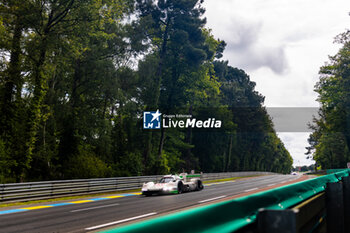 2024-06-16 - 99 TINCKNELL Harry (gbr), JANI Neel (swi), ANDLAUER Julien (fra), Proton Competition, Porsche 963 #99, Hypercar, FIA WEC, action during the 2024 24 Hours of Le Mans, 4th round of the 2024 FIA World Endurance Championship, on the Circuit des 24 Heures du Mans, from June 15 to 16, 2024 in Le Mans, France - 24 HEURES DU MANS 2024 - RACE - ENDURANCE - MOTORS