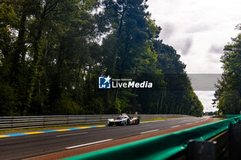 2024-06-16 - 93 VERGNE Jean-Eric (fra), JENSEN Mikkel (dnk), MULLER Nico (swi), Peugeot TotalEnergies, Peugeot 9x8 #93, Hypercar, FIA WEC, action during the 2024 24 Hours of Le Mans, 4th round of the 2024 FIA World Endurance Championship, on the Circuit des 24 Heures du Mans, from June 15 to 16, 2024 in Le Mans, France - 24 HEURES DU MANS 2024 - RACE - ENDURANCE - MOTORS