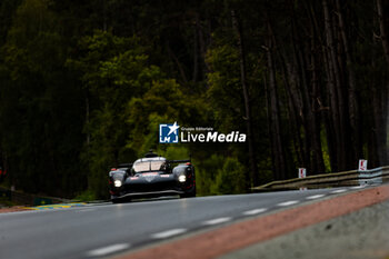 2024-06-16 - 07 CONWAY Mike (gbr), KOBAYASHI Kamui (jpn), DE VRIES Nyck (nld), Toyota Gazoo Racing, Toyota GR010 - Hybrid #07, Hypercar, FIA WEC, action during the 2024 24 Hours of Le Mans, 4th round of the 2024 FIA World Endurance Championship, on the Circuit des 24 Heures du Mans, from June 15 to 16, 2024 in Le Mans, France - 24 HEURES DU MANS 2024 - RACE - ENDURANCE - MOTORS